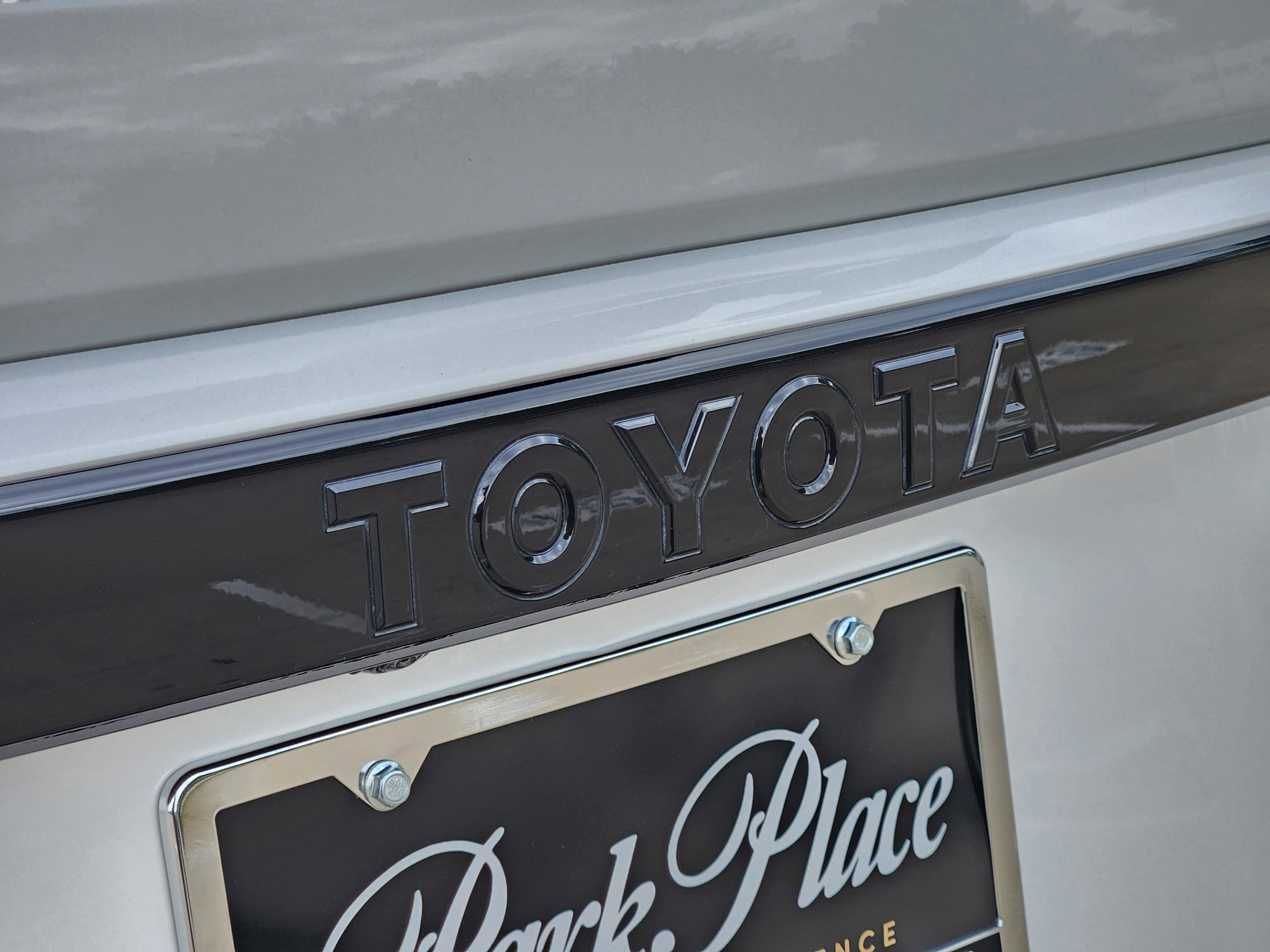 Used 2025 Toyota Land Cruiser w/ Premium Package AWD/4WD image 40