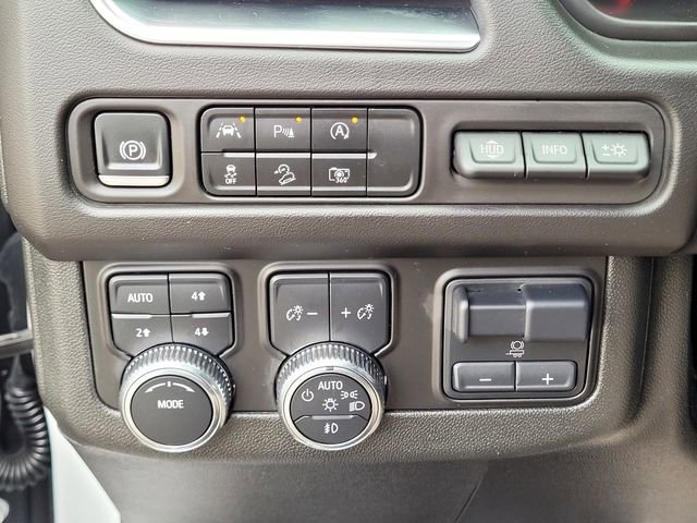 Used 2024 GMC Yukon AT4 w/ Technology Package image 13