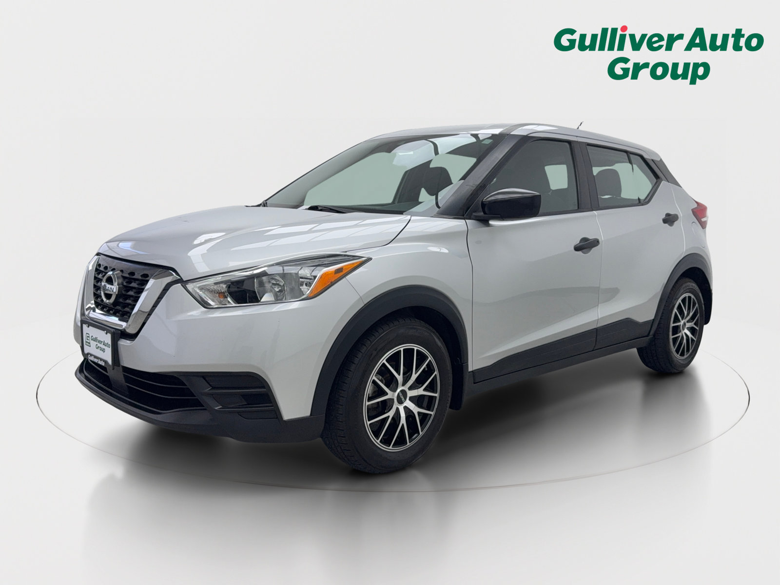 Used 2020 Nissan Kicks S FWD image 2