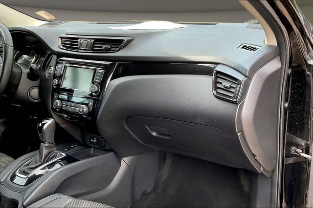 Certified 2021 Nissan Rogue Sport SV w/ Technology Package FWD image 15