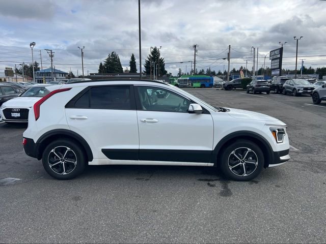 Certified 2024 Kia Niro EX FWD image 6