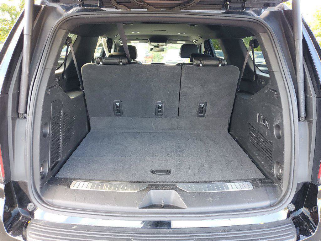 Certified 2023 Chevrolet Suburban RST w/ Luxury Package AWD/4WD image 29