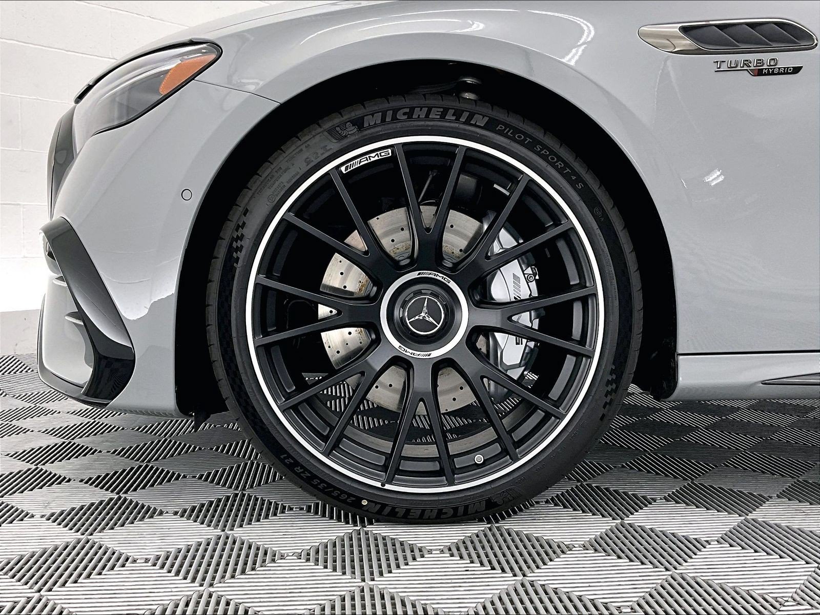 New 2027 Mercedes-Benz E 53 AMG e 4MATIC Sedan image 10
