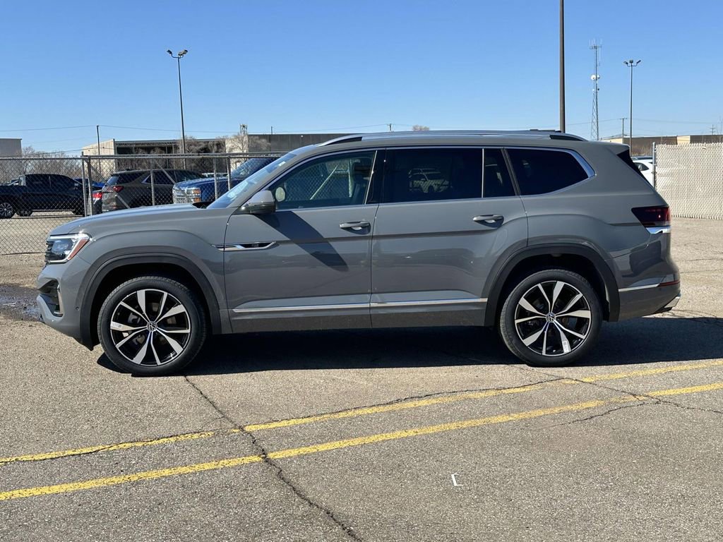 New 2026 Volkswagen Atlas SEL Premium R-Line image 2