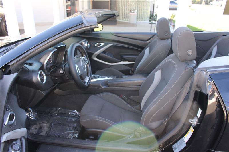 Used 2019 Chevrolet Camaro LT image 9
