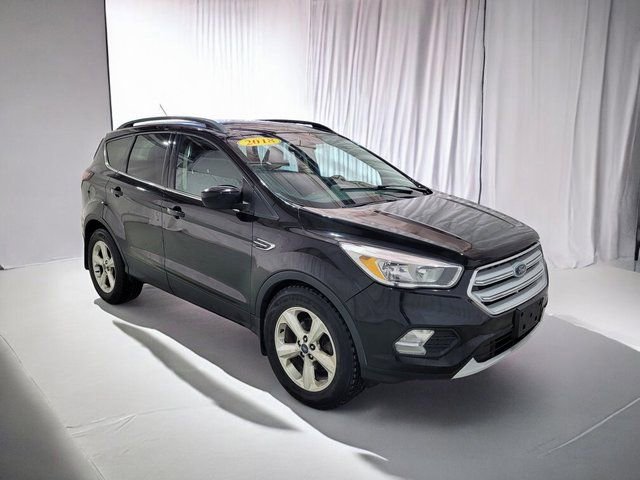 Used 2018 Ford Escape SE image 2