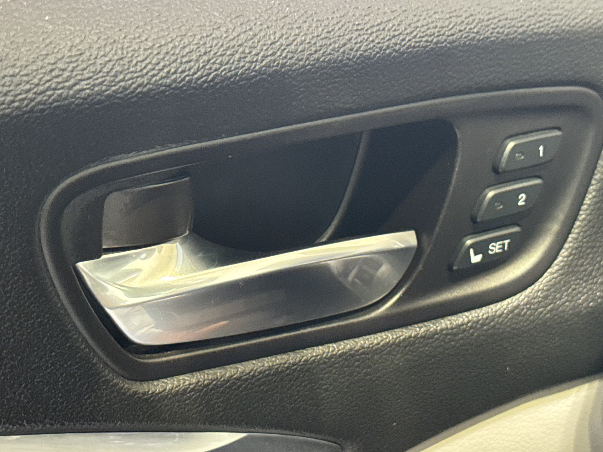 Used 2020 Acura MDX FWD image 34