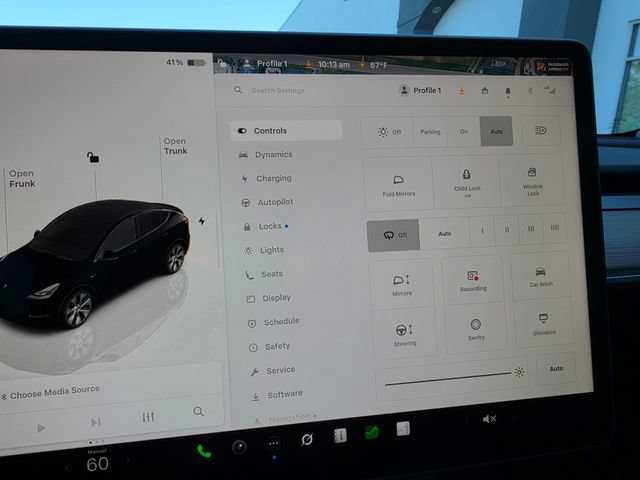 Used 2025 Tesla Model Y Long Range AWD/4WD image 40