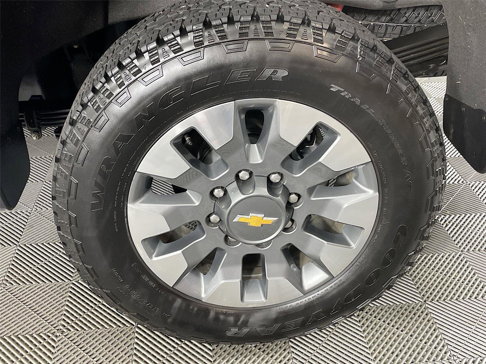 Used 2025 Chevrolet Silverado 2500 LT w/ Safety Package image 34