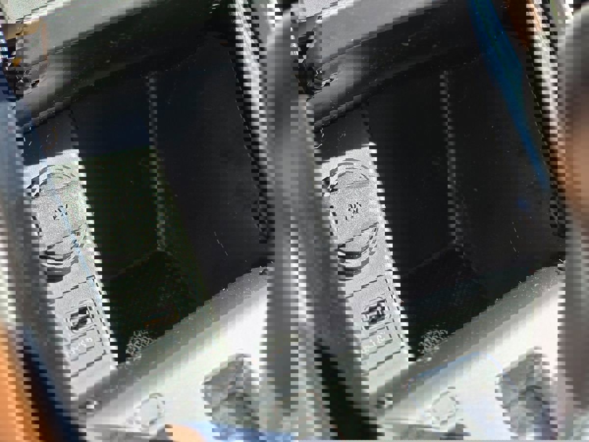 Used 2012 Hyundai Elantra Limited w/ Technology Pkg 5 image 37