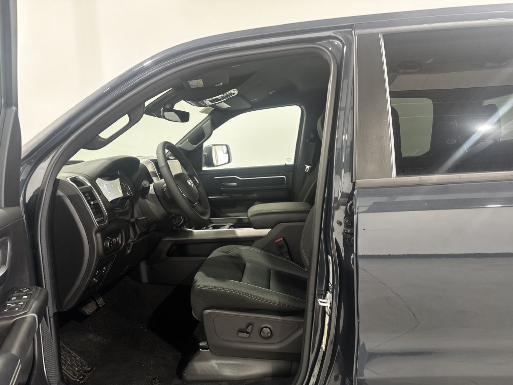 New 2026 RAM 1500 Big Horn AWD/4WD image 15