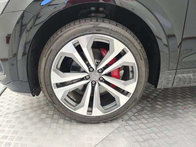 Used 2019 Audi Q8 Prestige image 14