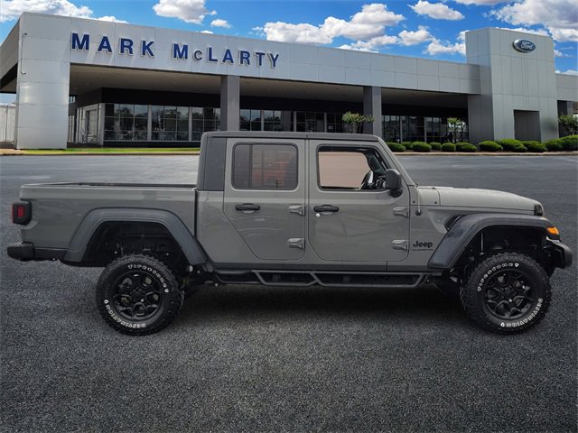 Used 2021 Jeep Gladiator Sport video 2