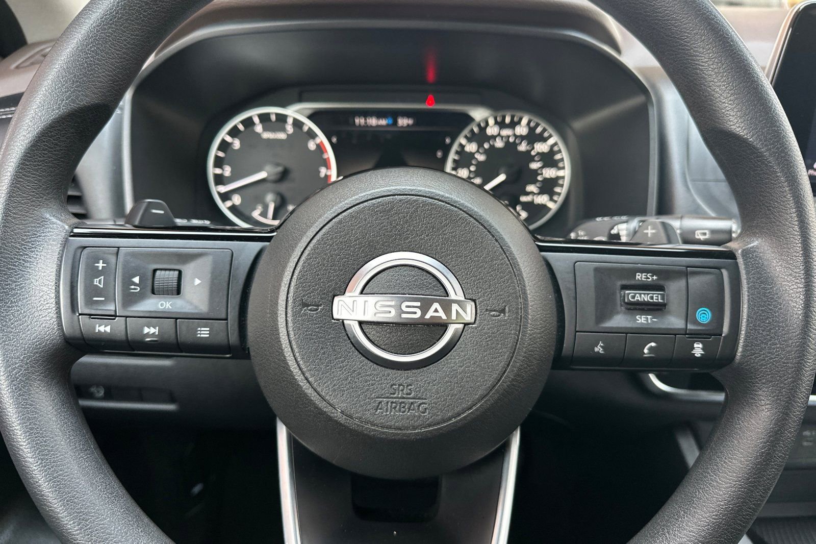 Used 2023 Nissan Rogue SV image 23