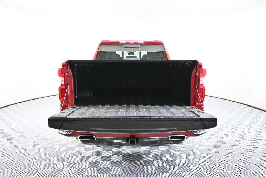 Used 2023 Chevrolet Silverado 1500 High Country w/ Technology Package image 6