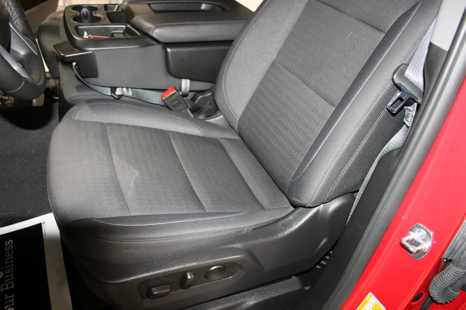 Used 2025 Chevrolet Silverado 1500 LT AWD/4WD image 13
