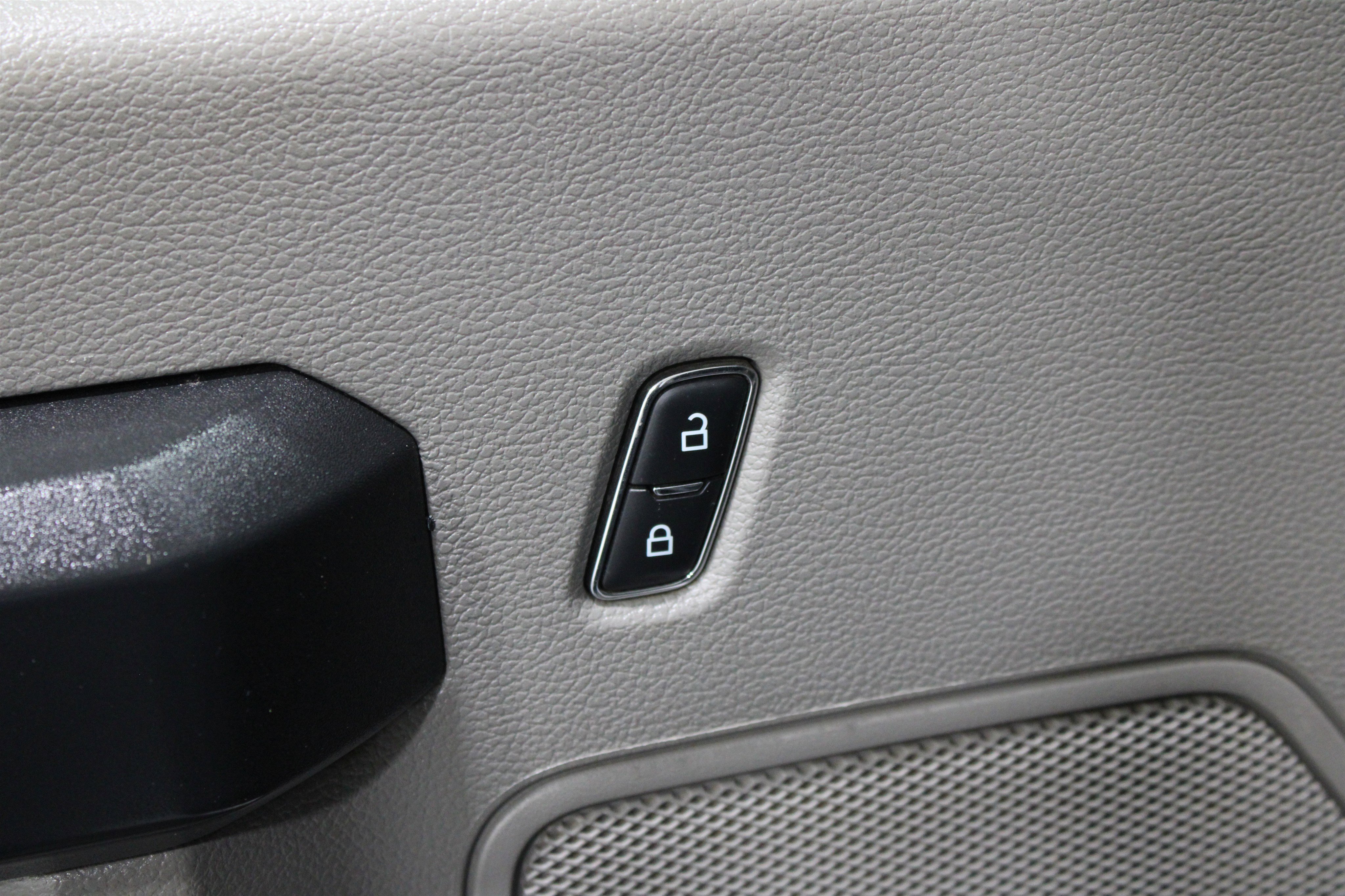 Used 2022 Ford F450 XL w/ STX Appearance Package image 8