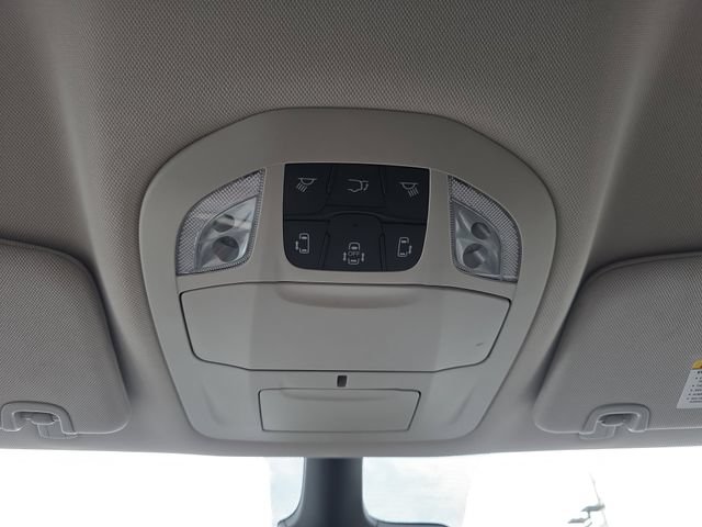 Used 2024 Chrysler Pacifica Limited FWD image 28