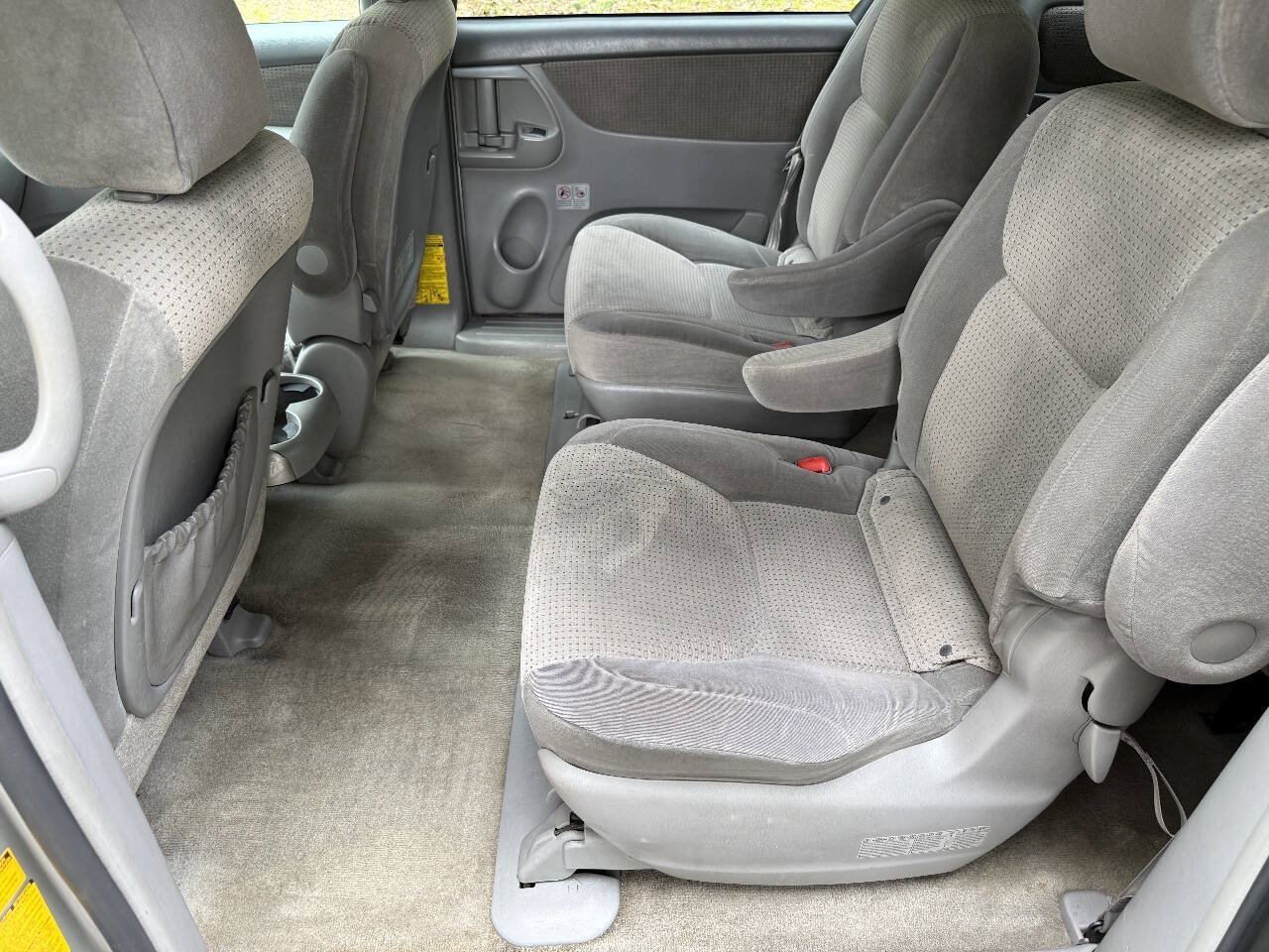 Used 2010 Toyota Sienna LE FWD image 14