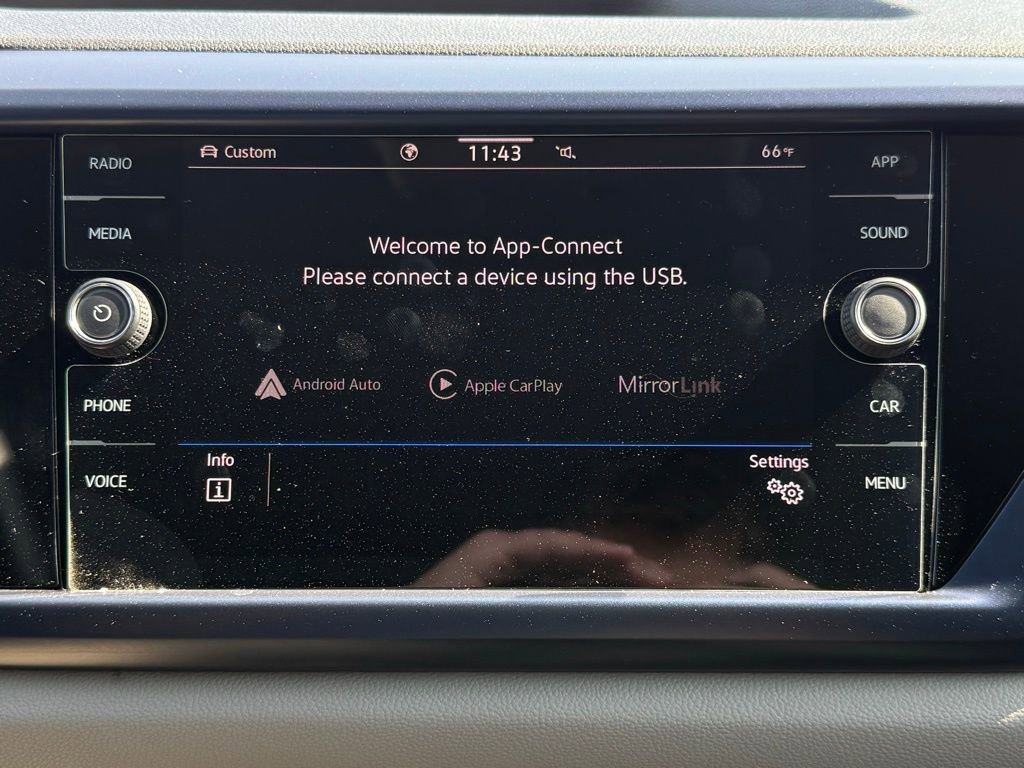 Used 2022 Volkswagen Taos SE image 28