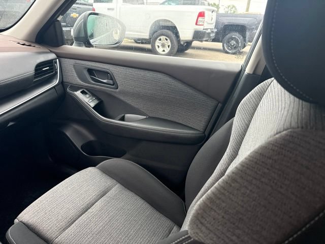 Used 2021 Nissan Rogue S FWD image 15