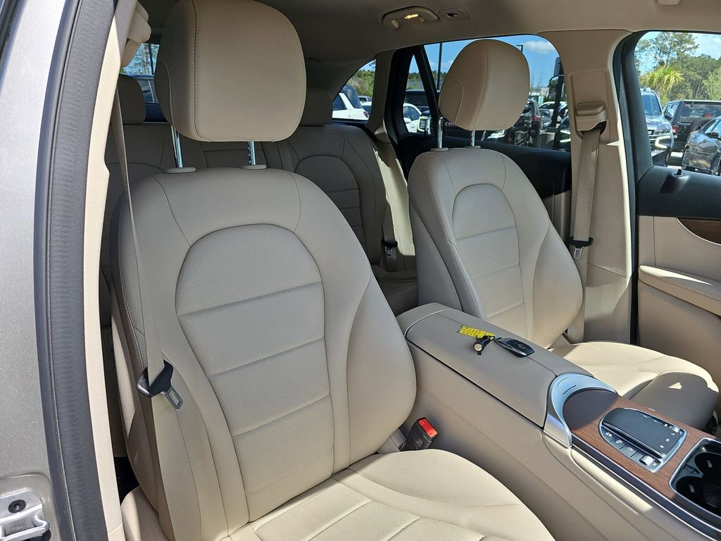 Used 2022 Mercedes-Benz GLC 300 image 13