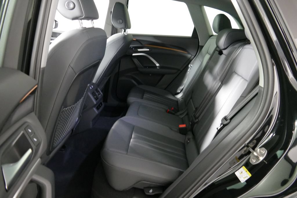 Certified 2025 Audi Q5 Premium w/ Convenience Package AWD/4WD image 28