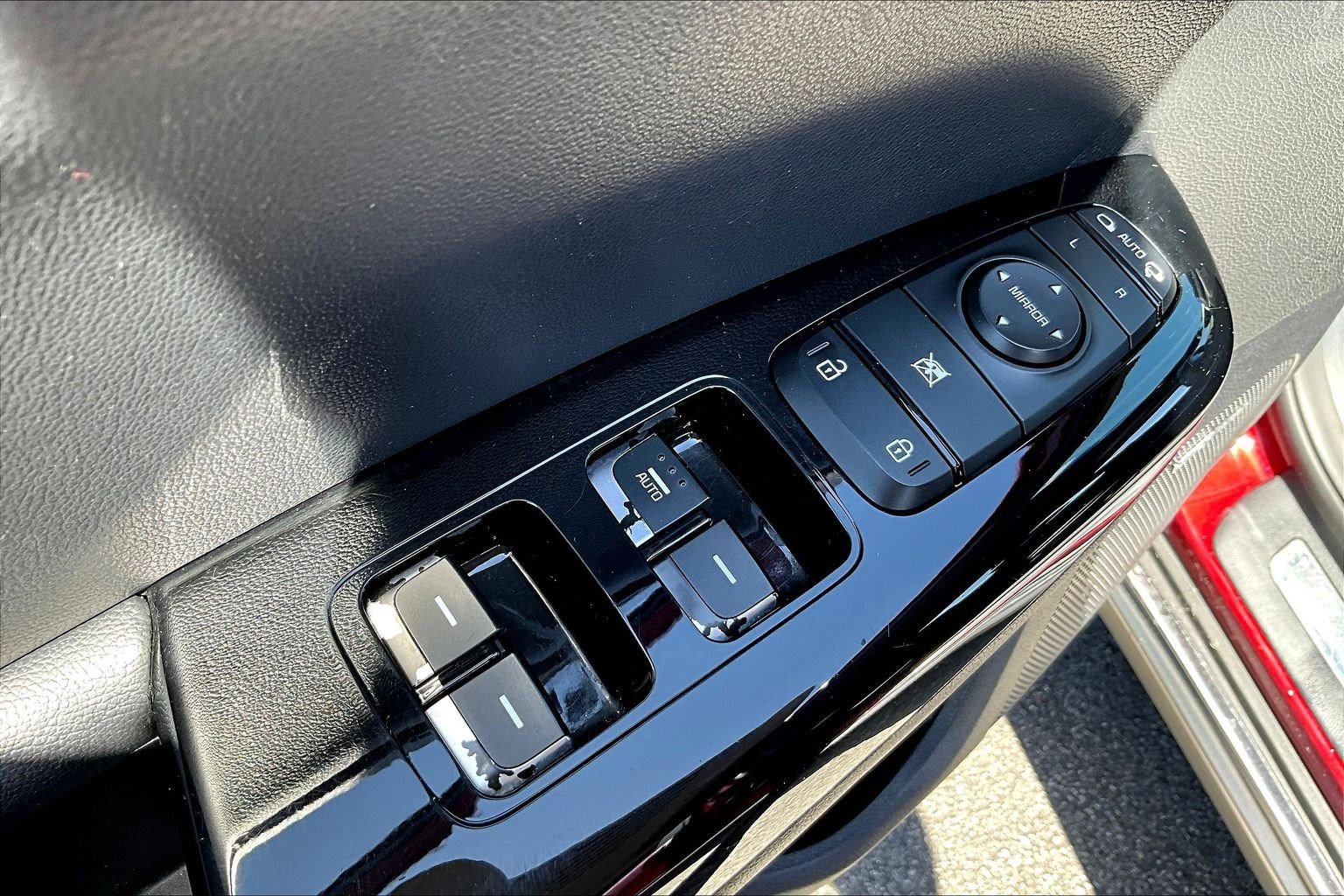Used 2017 Kia Sportage SX FWD image 36