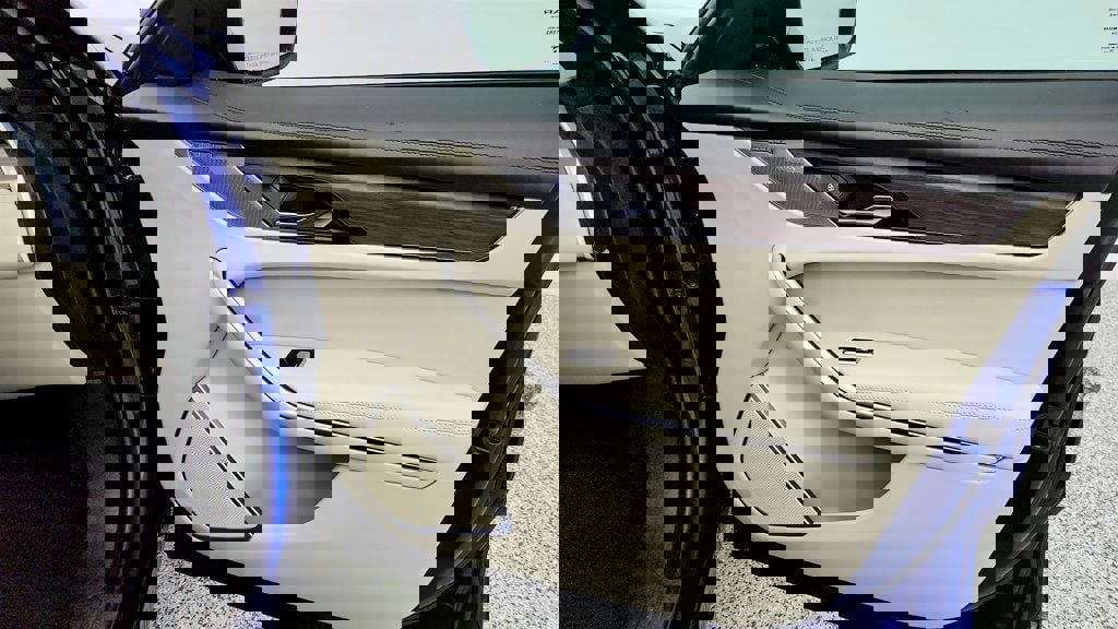 Used 2021 Jaguar F-PACE S image 25