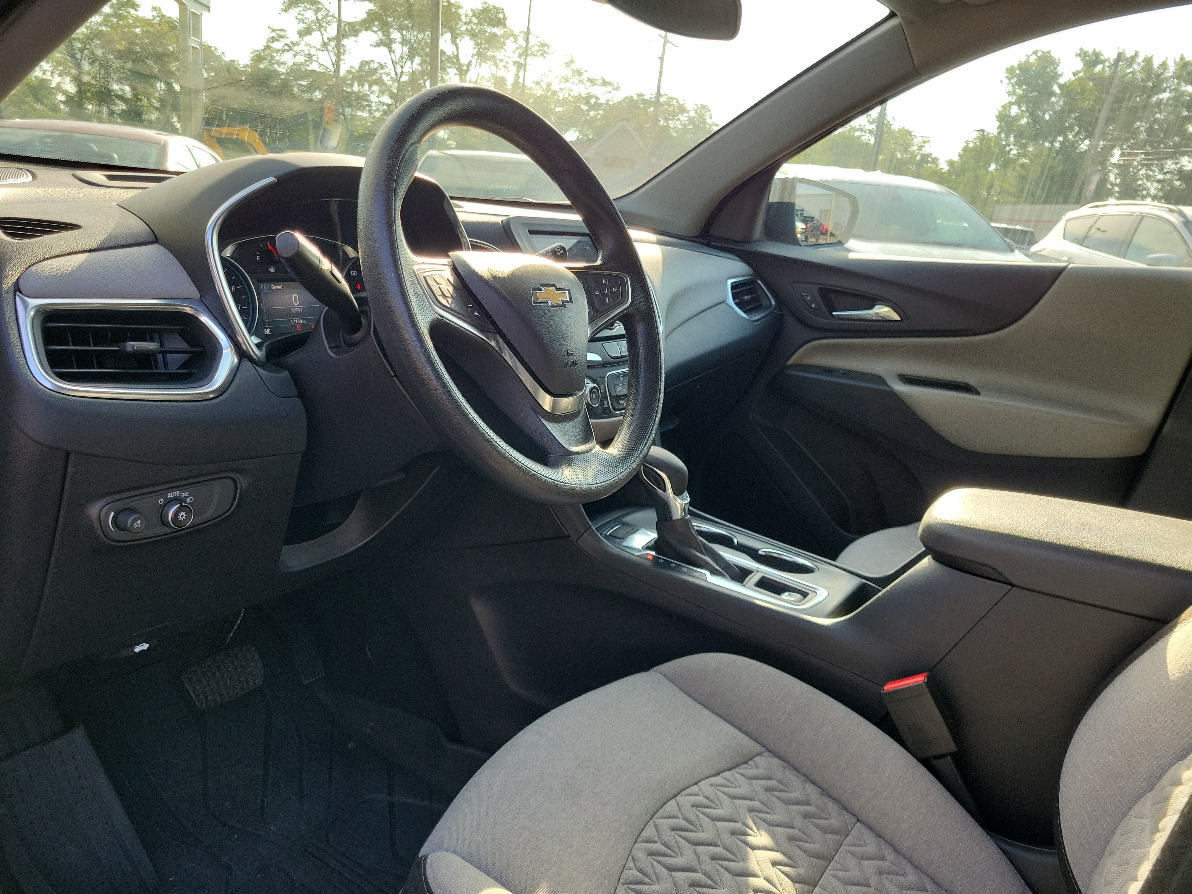 Used 2024 Chevrolet Equinox LS w/ LS Convenience Package AWD/4WD image 19