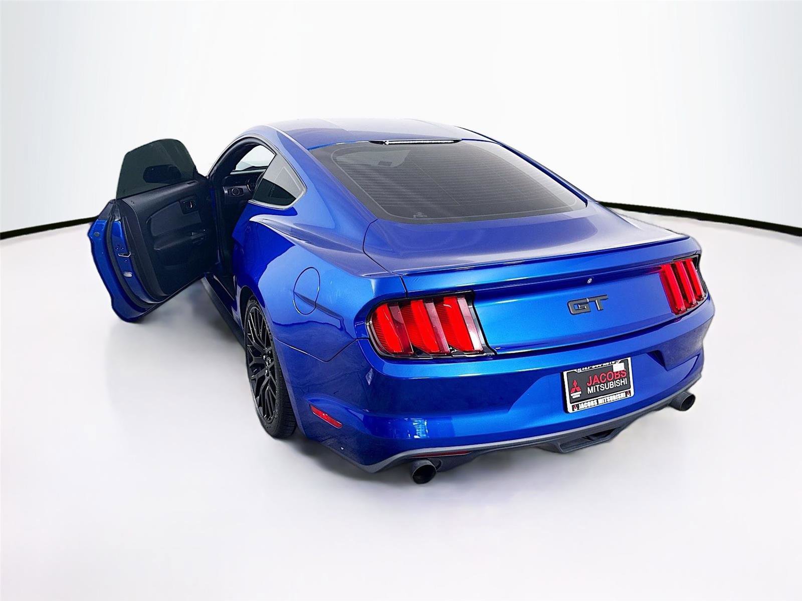 Used 2017 Ford Mustang GT RWD image 32