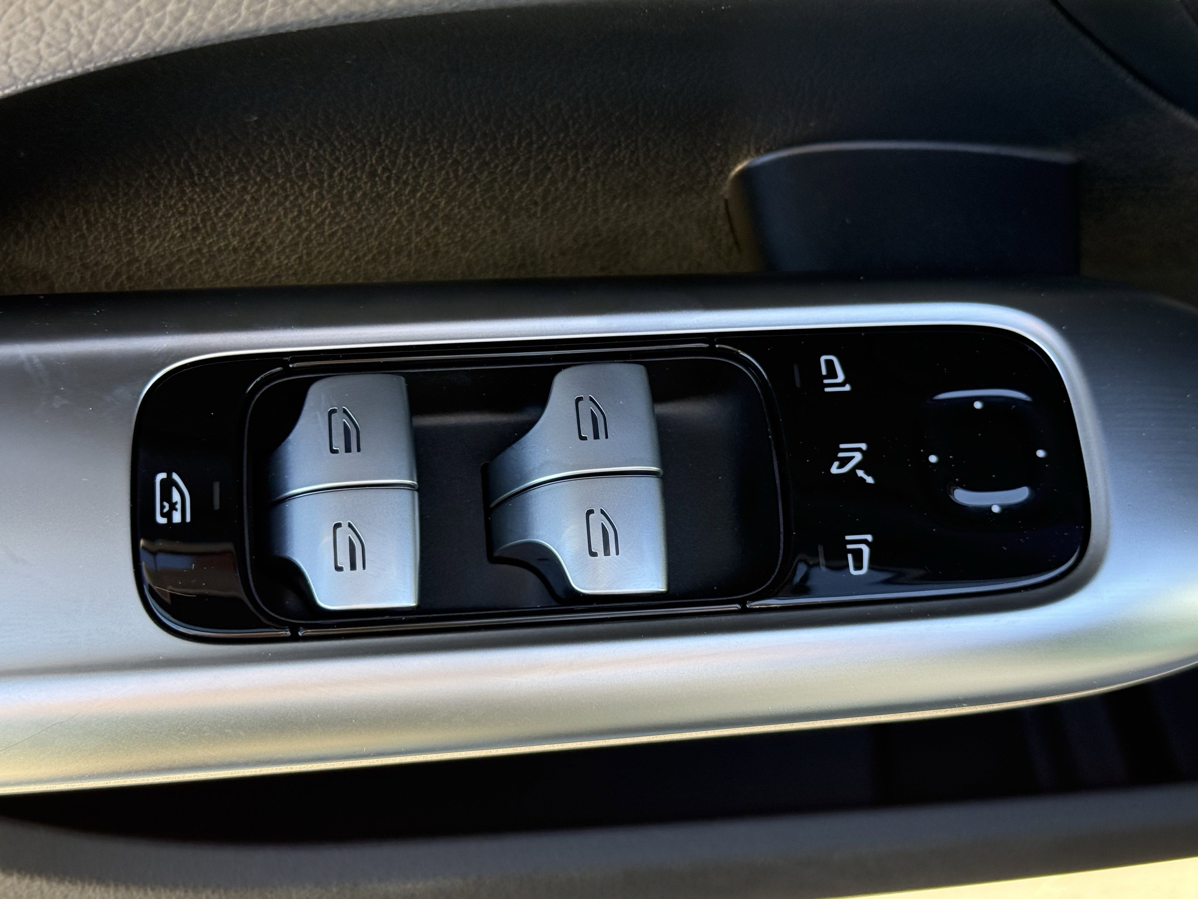 Certified 2025 Mercedes-Benz C 300 Sedan image 15