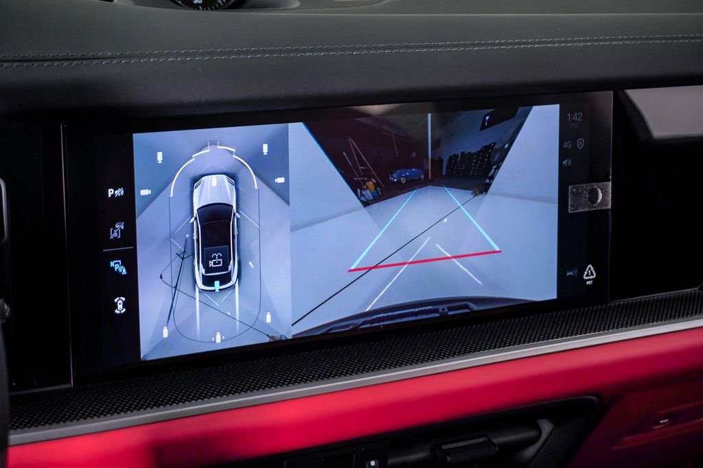 New 2026 Porsche Cayenne Coupe AWD/4WD image 23