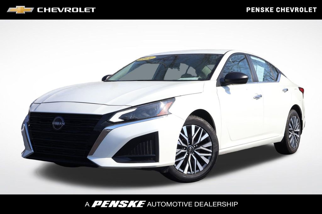 Used 2024 Nissan Altima 2.5 SV