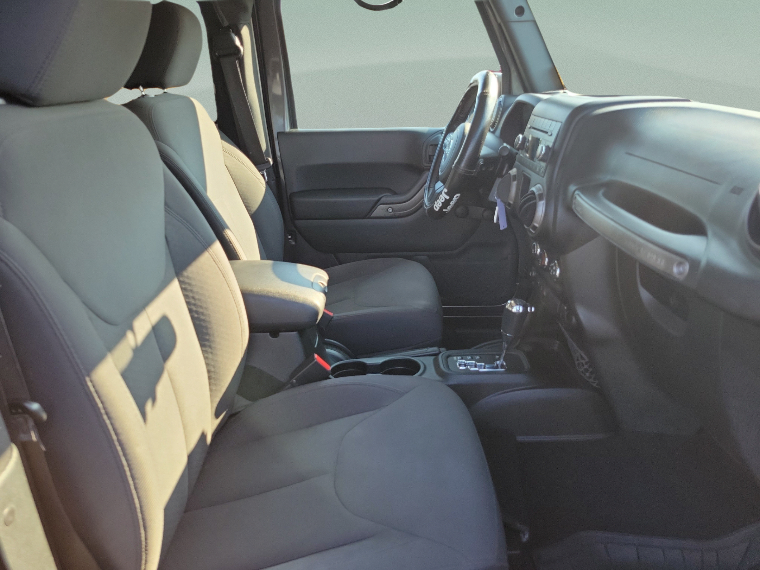 Used 2018 Jeep Wrangler Sport AWD/4WD image 27