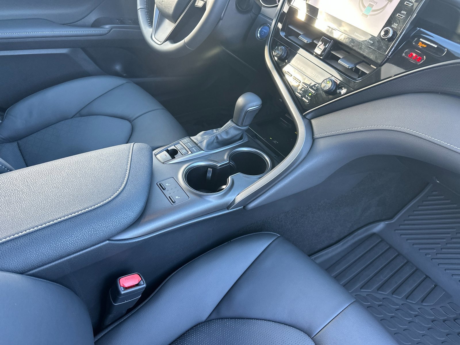 Used 2024 Toyota Camry XSE image 15