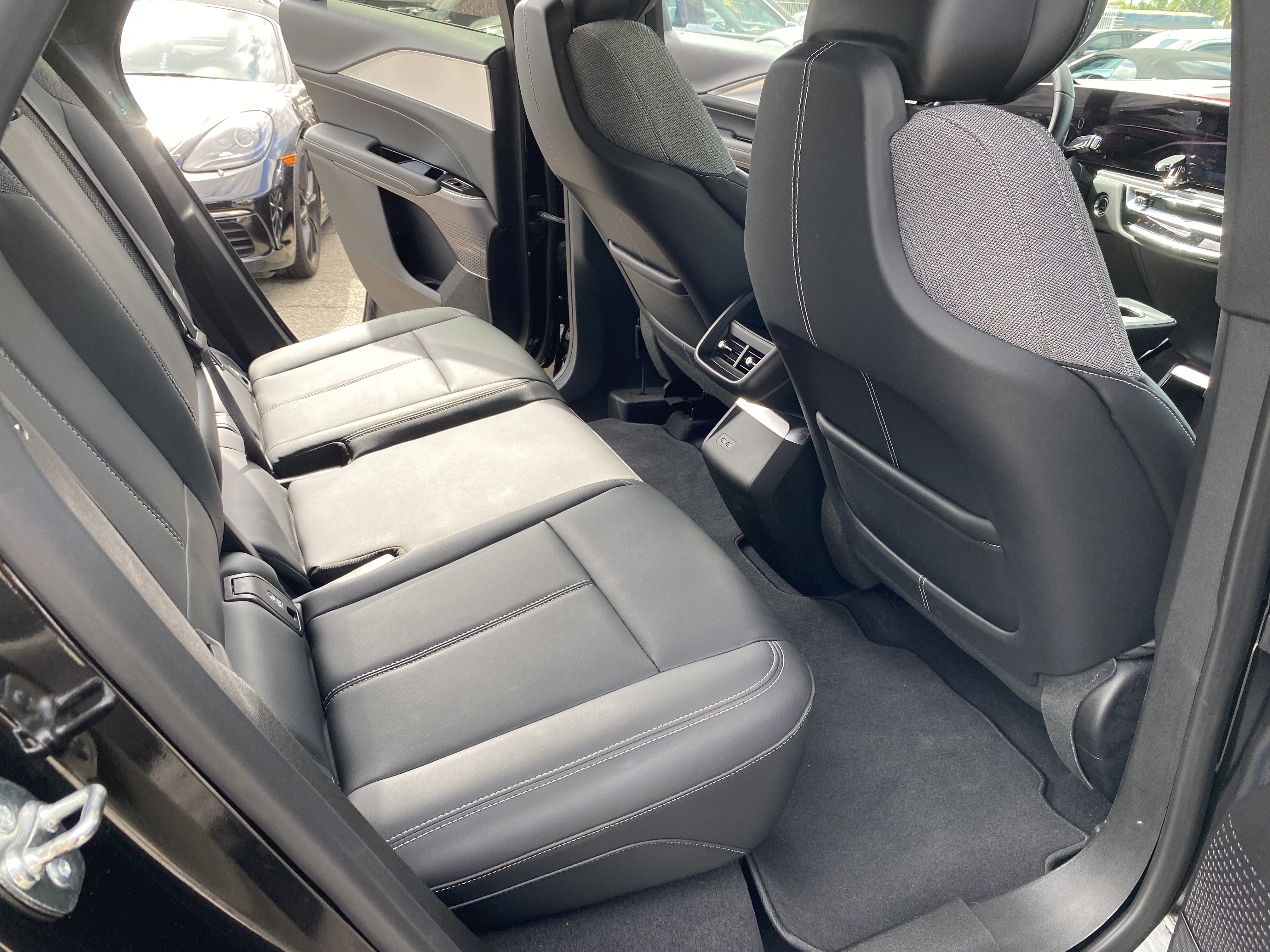 Used 2024 Cadillac Lyriq Tech RWD image 17