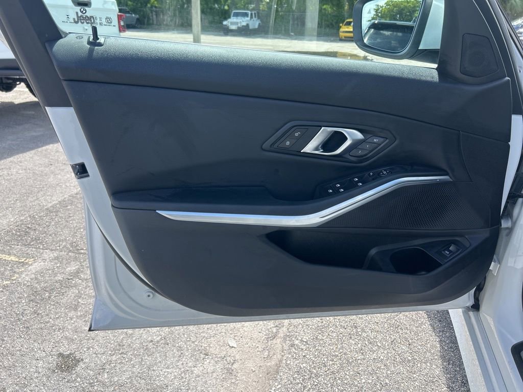 Used 2025 BMW 330i xDrive Sedan image 35