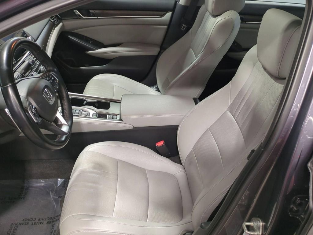 Used 2020 Honda Accord Touring image 12