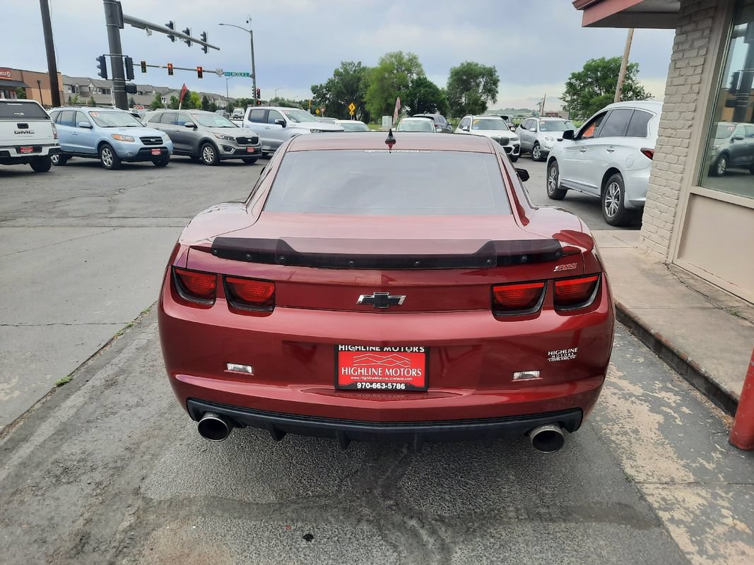 Used 2010 Chevrolet Camaro SS w/ RS Package RWD image 3