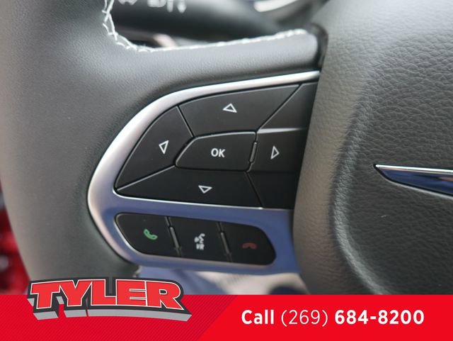 New 2026 Chrysler Pacifica Select FWD image 26