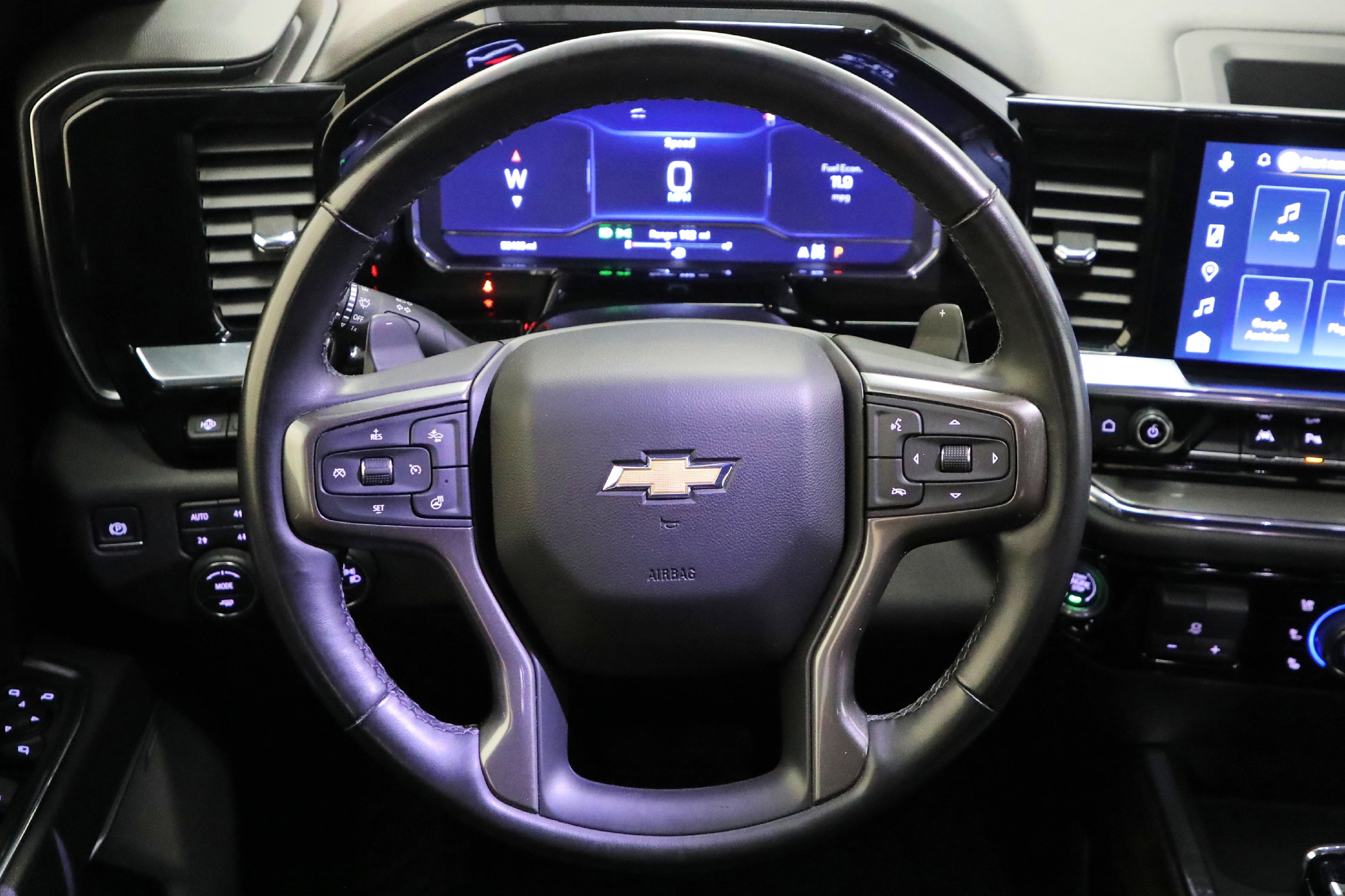 Certified 2024 Chevrolet Silverado 1500 High Country w/ Technology Package image 5