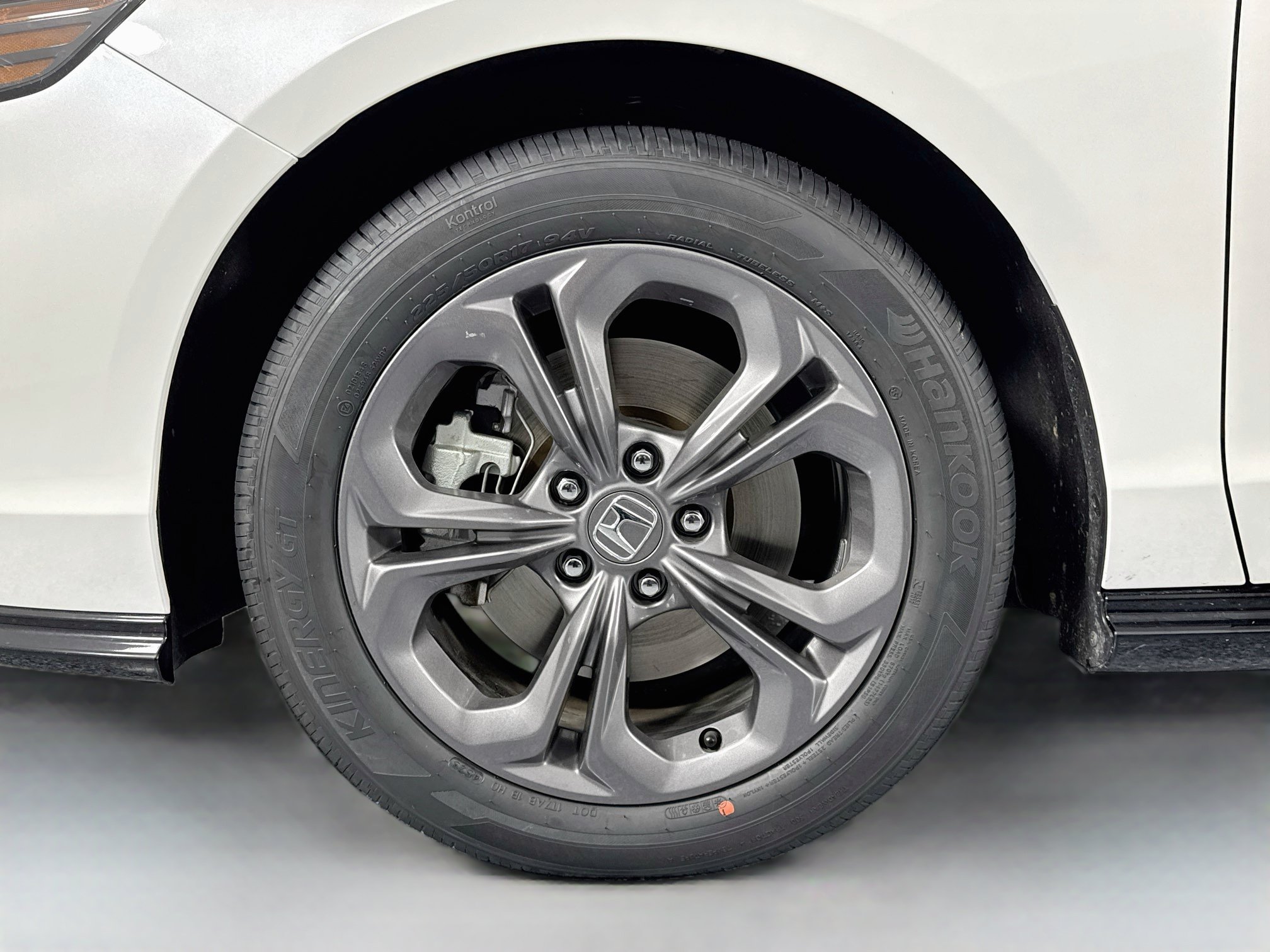 Certified 2024 Honda Accord EX-L image 31