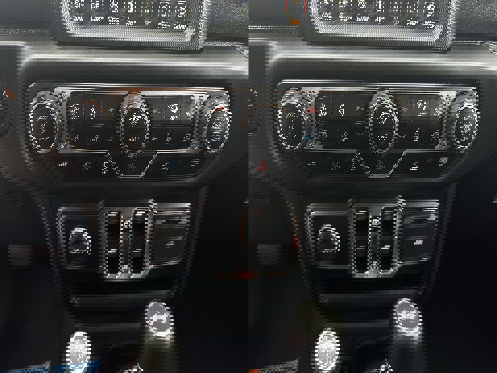 Used 2021 Jeep Wrangler Unlimited Sahara w/ Cold Weather Group image 36