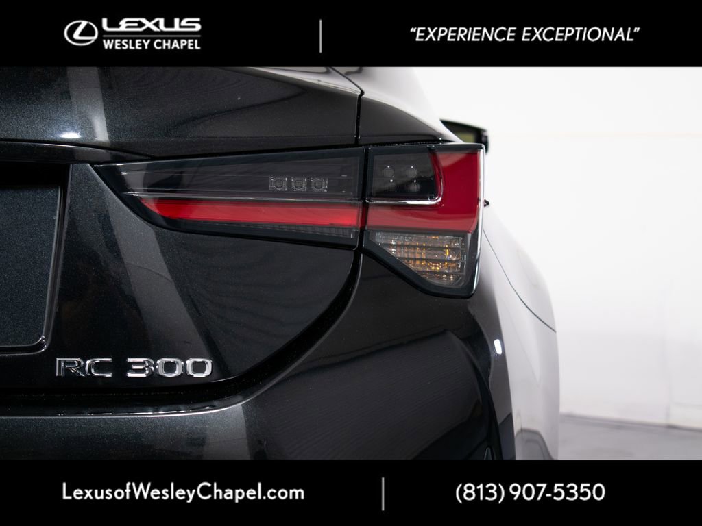 Used 2022 Lexus RC 300 w/ Accessory Package RWD image 8