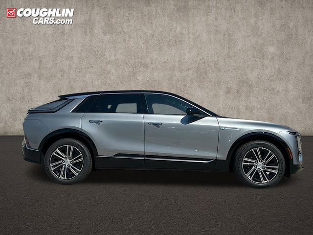 New 2025 Cadillac Lyriq Luxury video 3