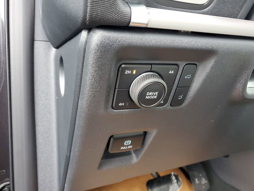 New 2026 Ford Expedition Active image 14