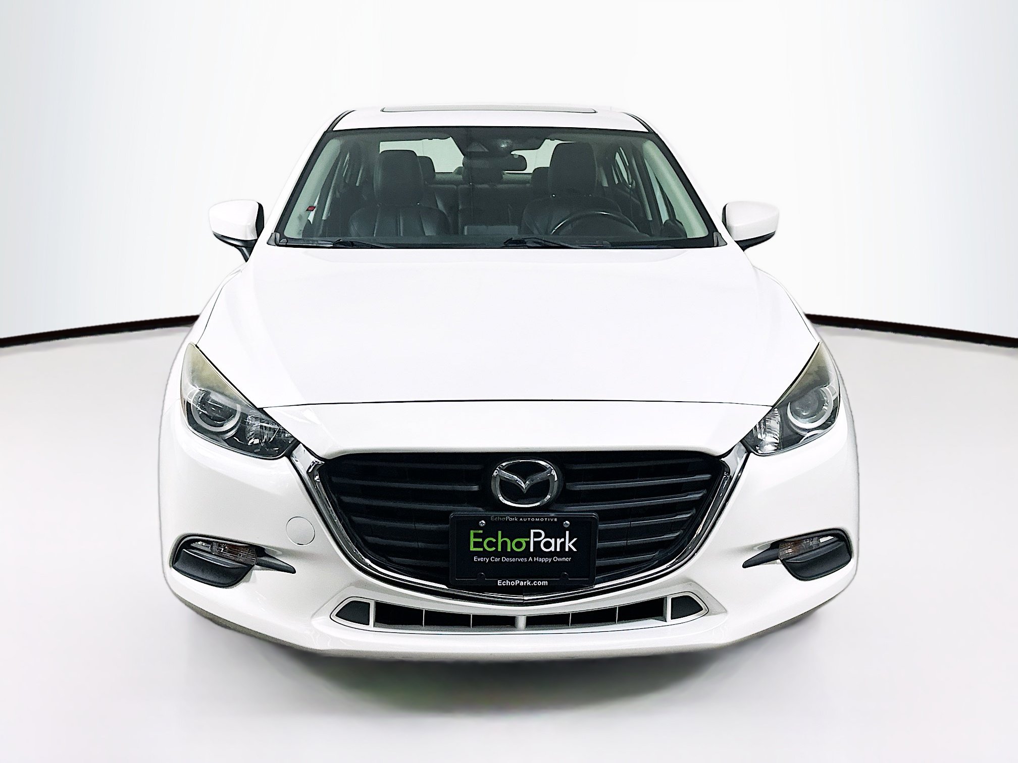 Used 2018 MAZDA MAZDA3 Touring FWD image 2