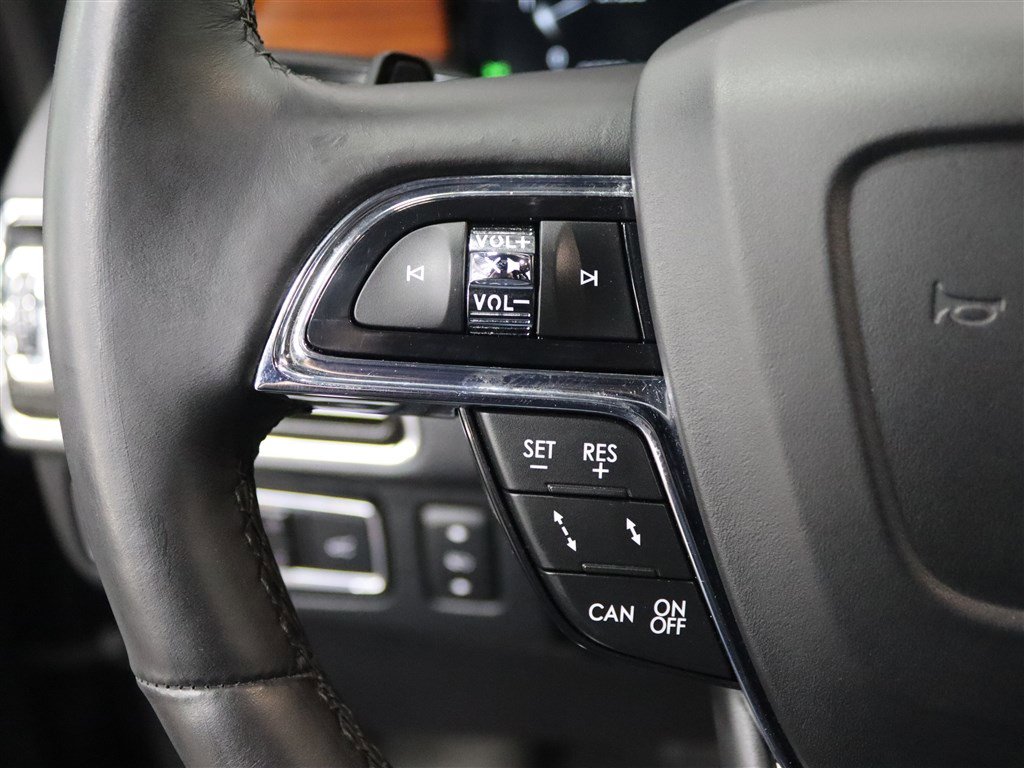 Used 2020 Lincoln Navigator Reserve w/ Luxury Package image 34