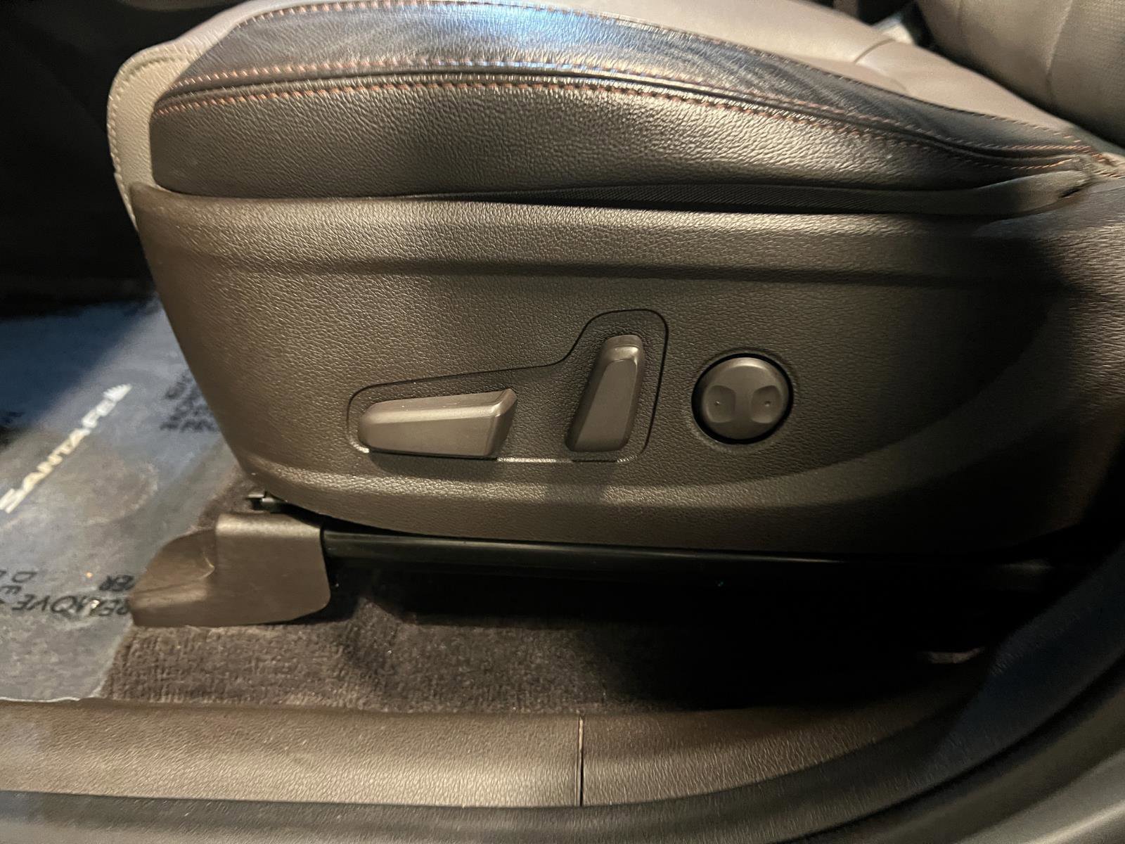 Used 2019 Hyundai Santa Fe Limited image 25